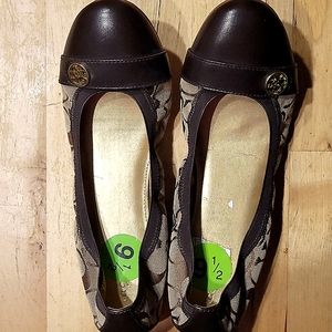 NWOT Coach flats. Size 9.5
